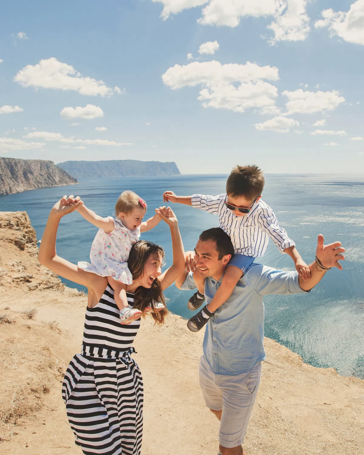 Fotos de la pareja a lo largo de los años 22